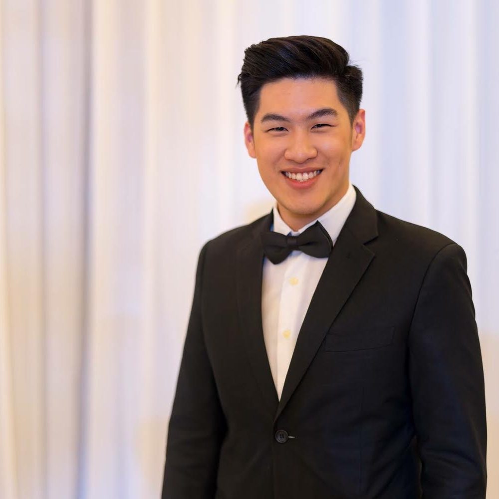 ครูนัท ณัชพงศ์ ครูนัท ณัชพงศ์